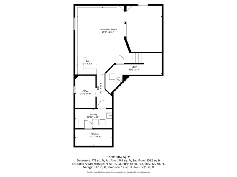 STUNNING LARGE FAMILY HOME IN OAKVILLE!